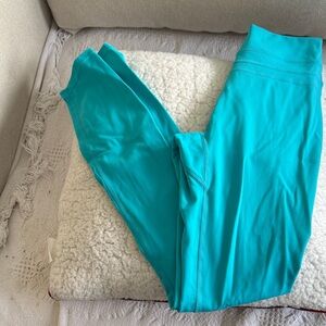 Amazon Essentials Turquoise Leggings